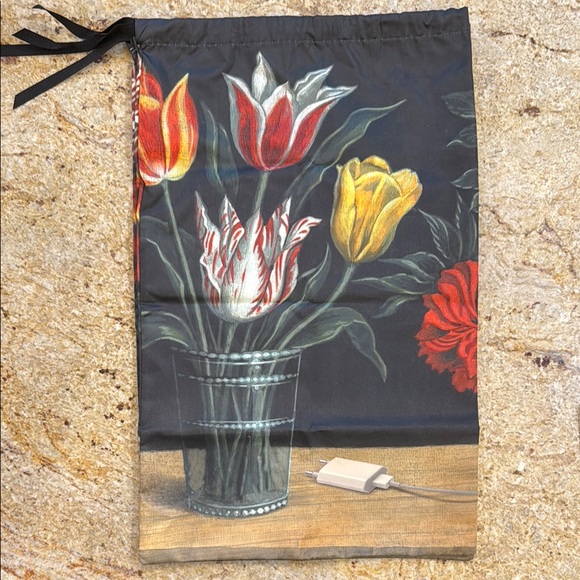 GUCCI FLOWER VASE DUST BAG - Picture 2 of 3